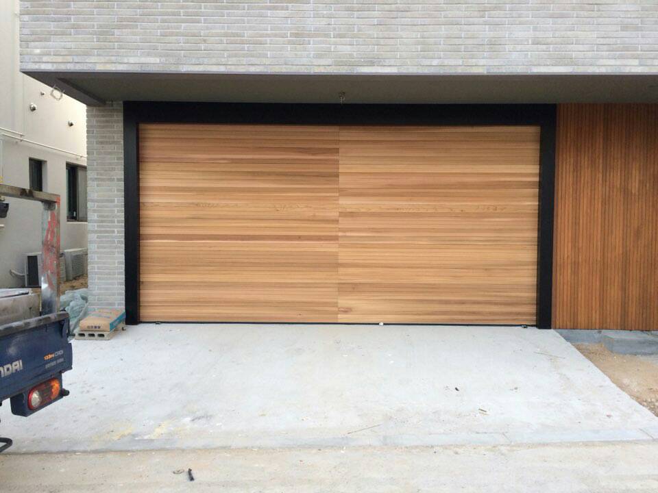 Garage door - Wood